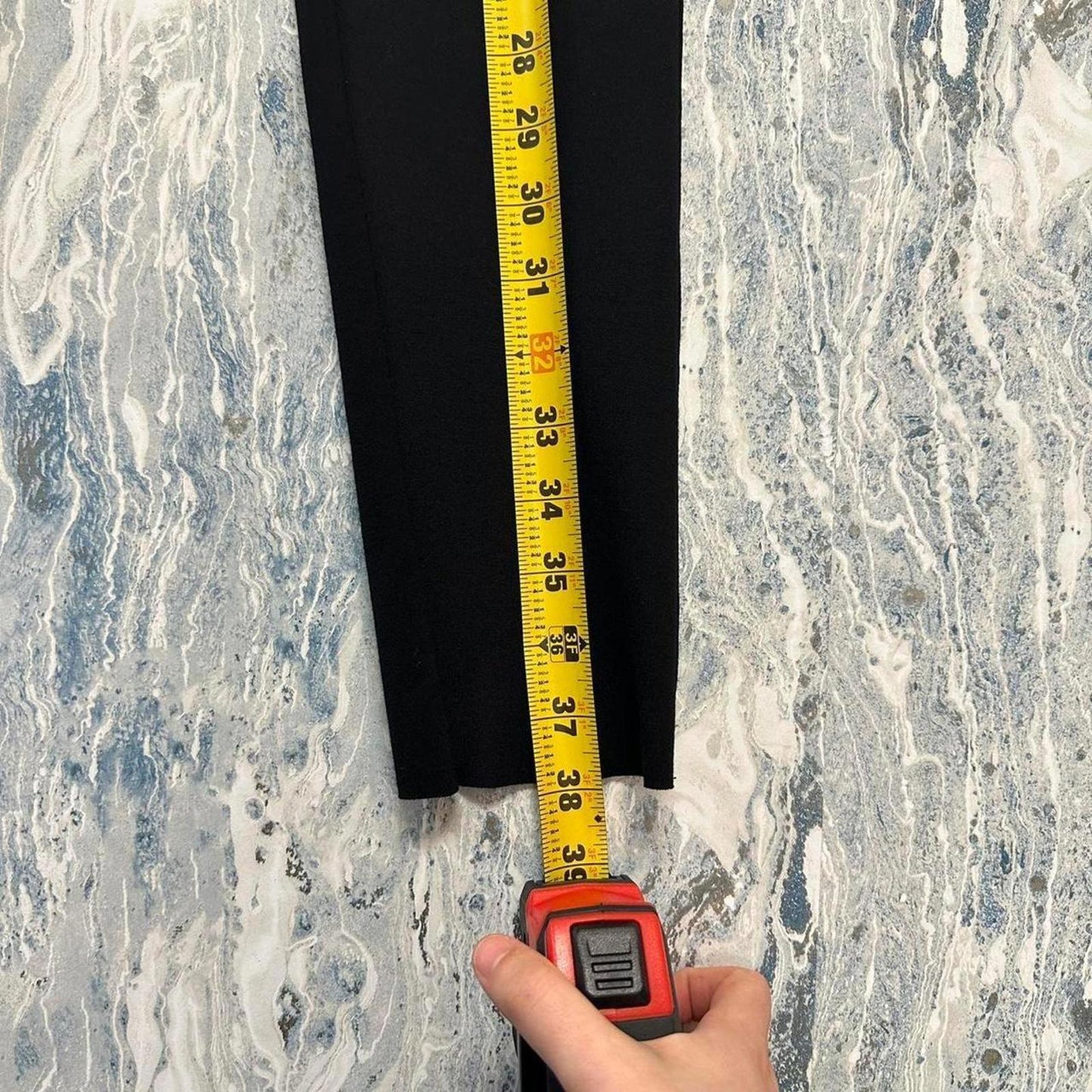 Minimalist basic black jegging pants (1)