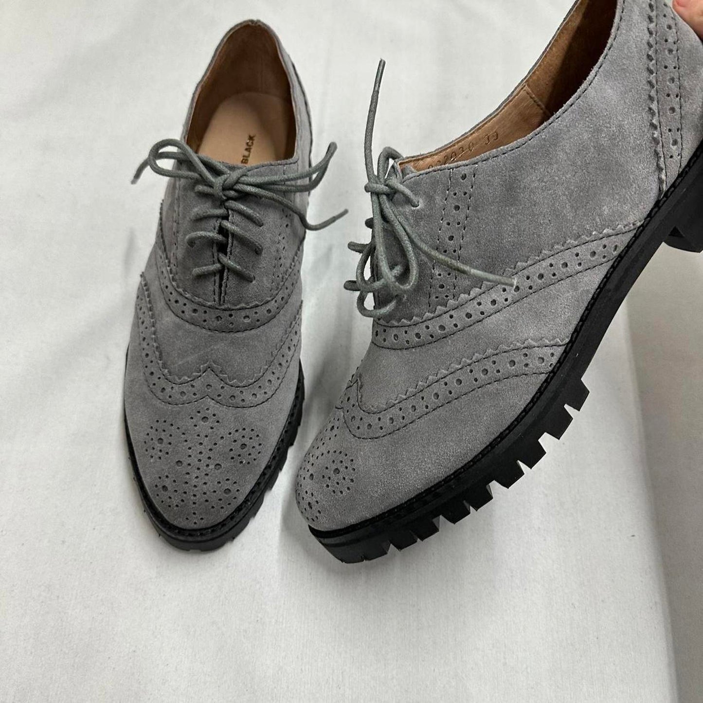 Casual Gray Suede Brogue Oxford Shoes (39)