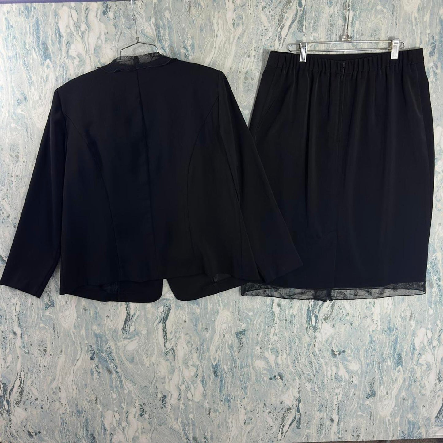 Classic Vintage Black Women's Skirt Suit (14)