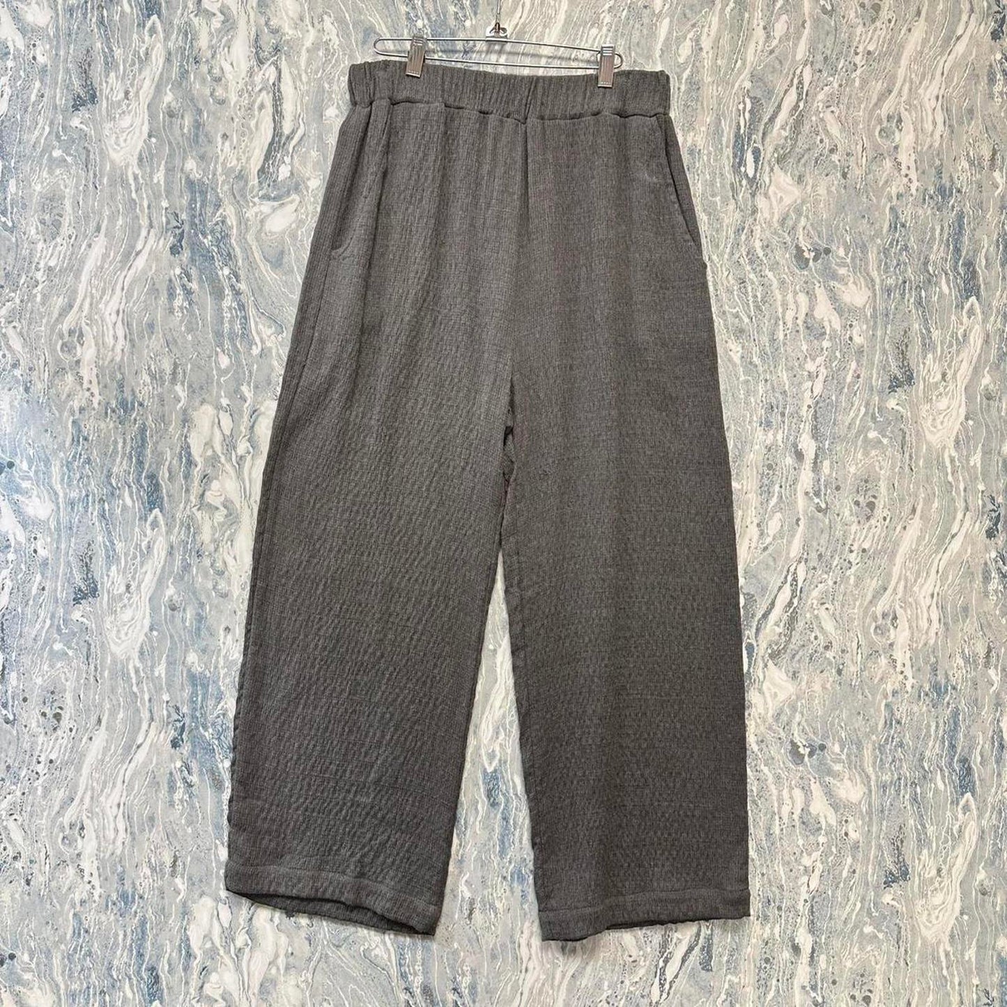 Minimalist grey comfy pants (XL)