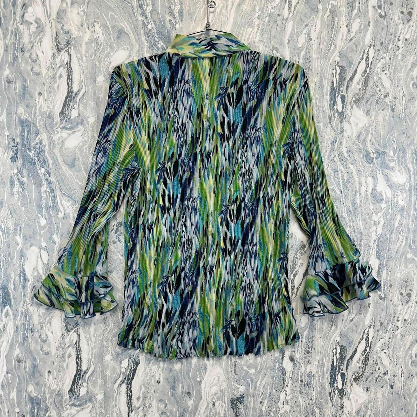 Vintage DRESSBARN Abstract Print Ruffle Cuff Button-Up Blouse (S)