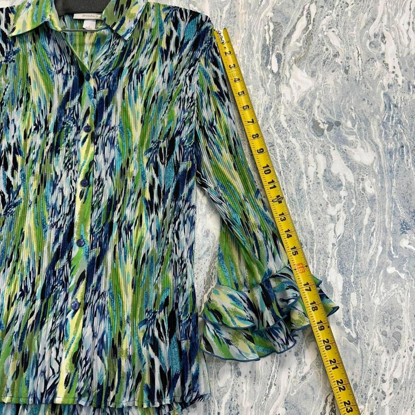 Vintage DRESSBARN Abstract Print Ruffle Cuff Button-Up Blouse (S)