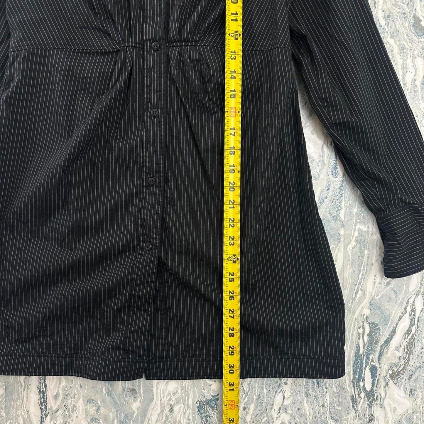 NEW YORK & COMPANY Black Pinstripe Long Sleeve Button-Up Tunic Shirt (10)