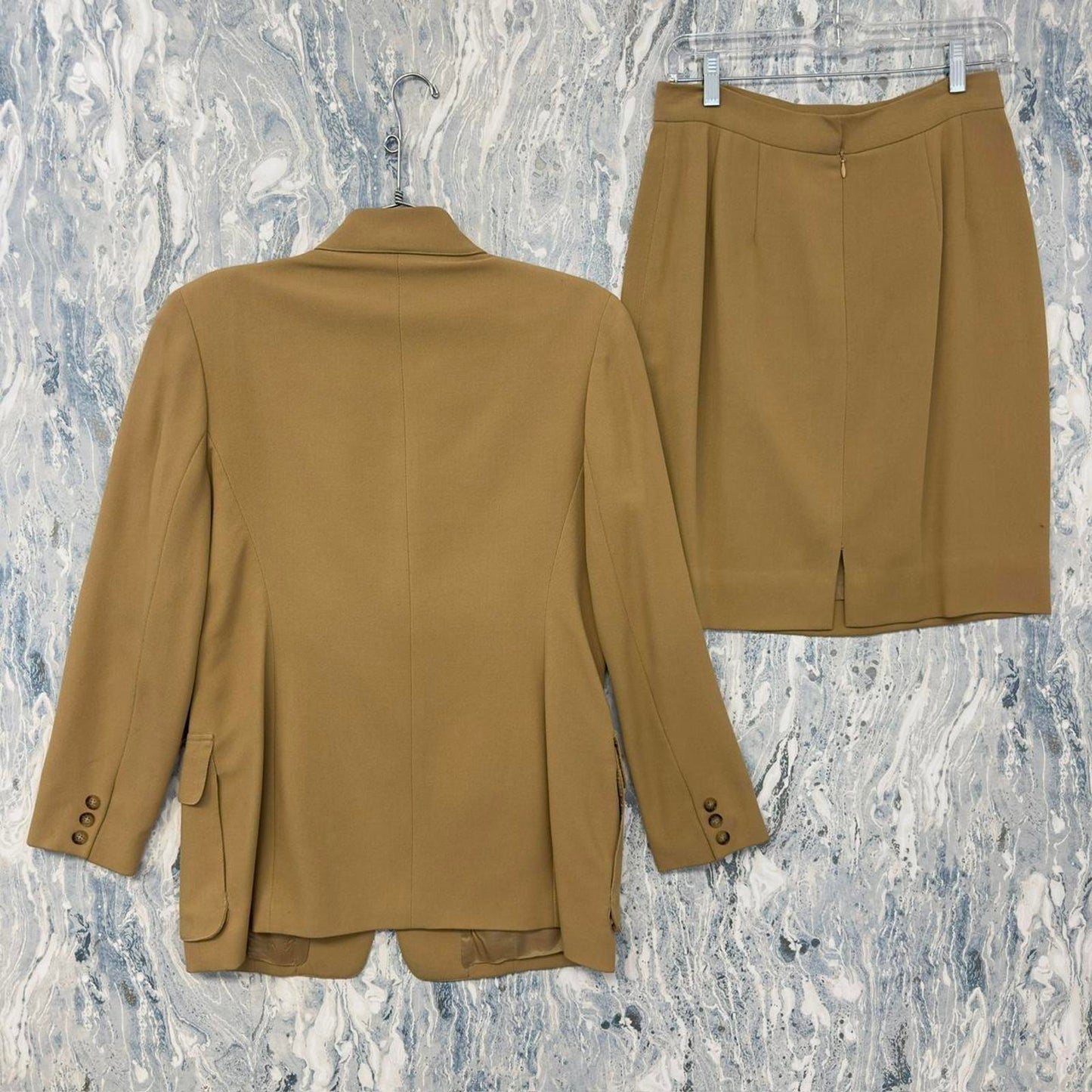 Vintage Tailored Tan Blazer and Skirt Set (M/L)
