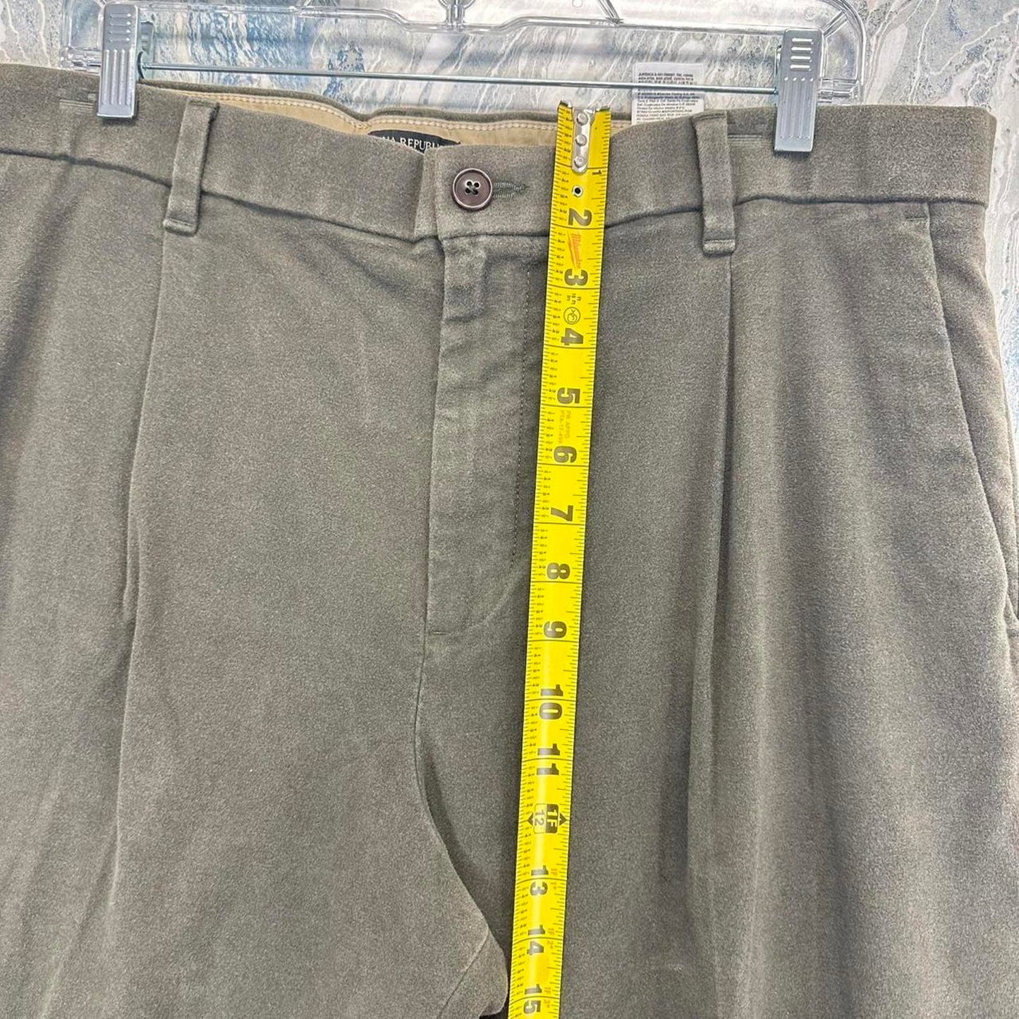 Minimalist Banana Republic Green Khaki Trouser Pants (38)