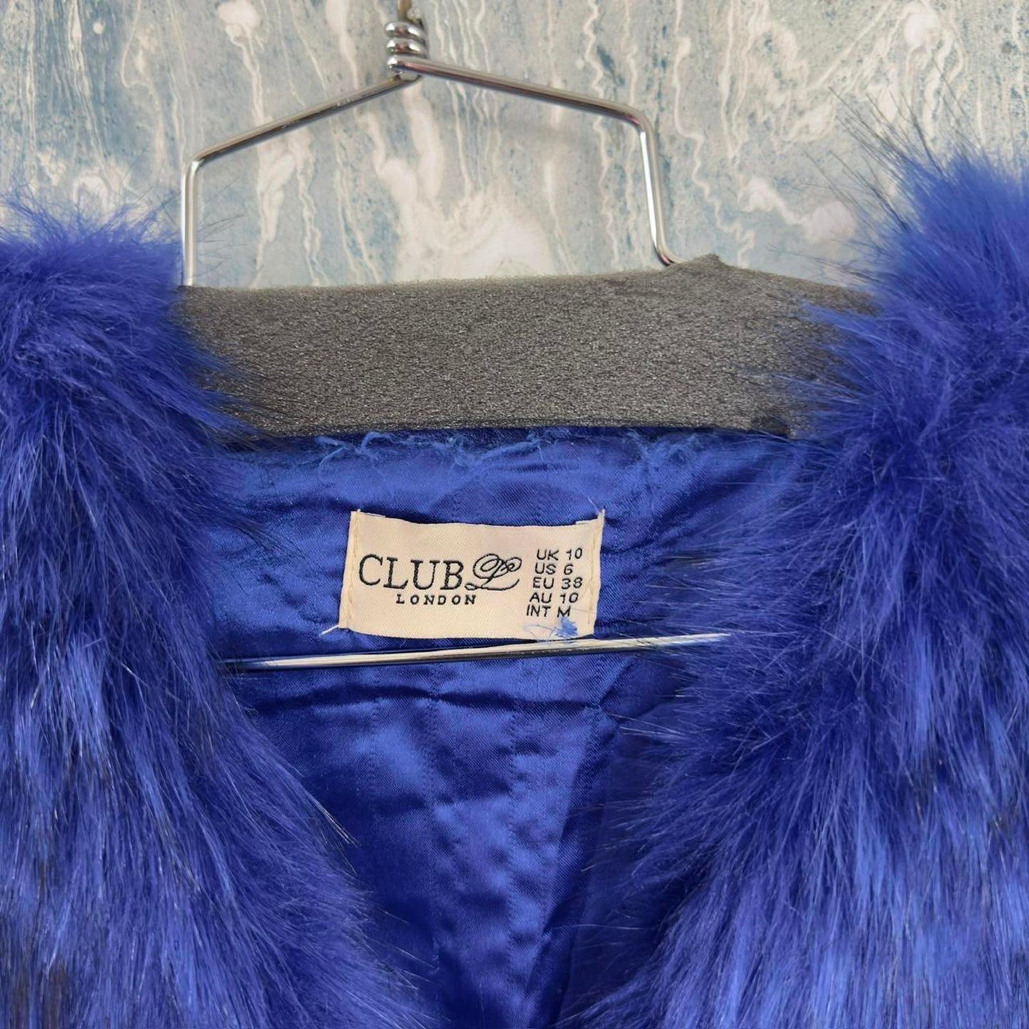 Club London Faux Fur Blue Women's Outerwear Jacket (US 6)