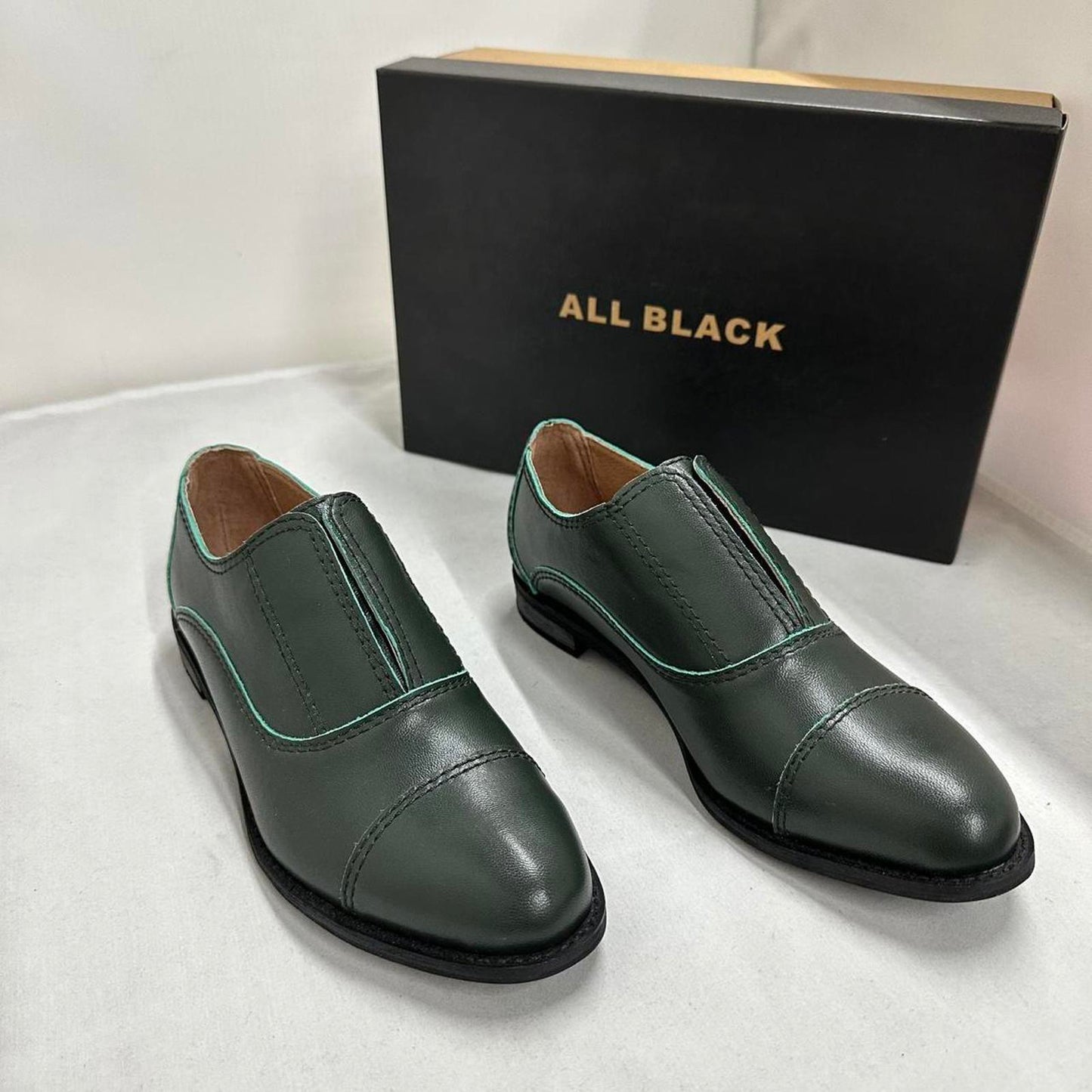 Vintage Green Leather Oxfords (37)