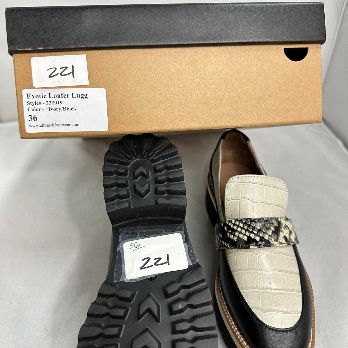 Leather Mary Jane Loafers with Croc Pattern Strap (5.5)