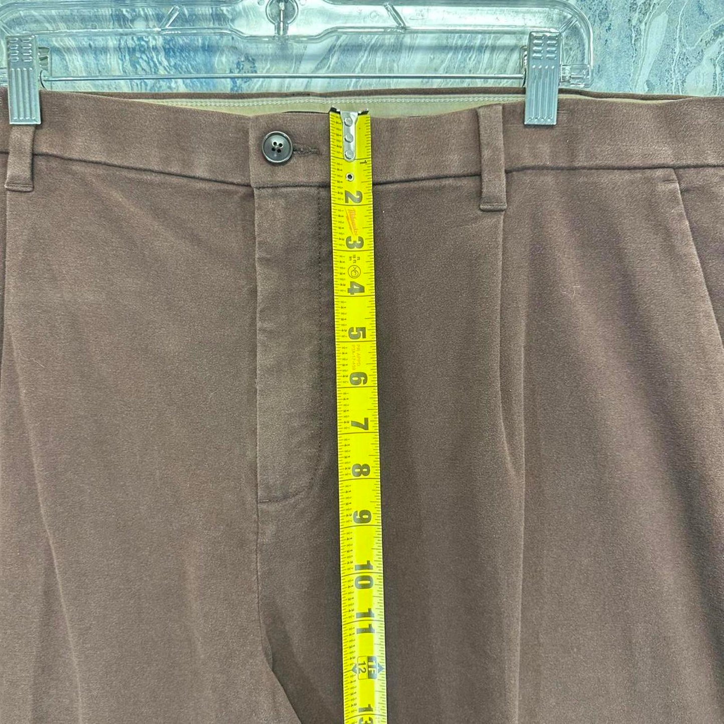 Minimalist Banana Republic Brown Khaki Trouser Pants (42)