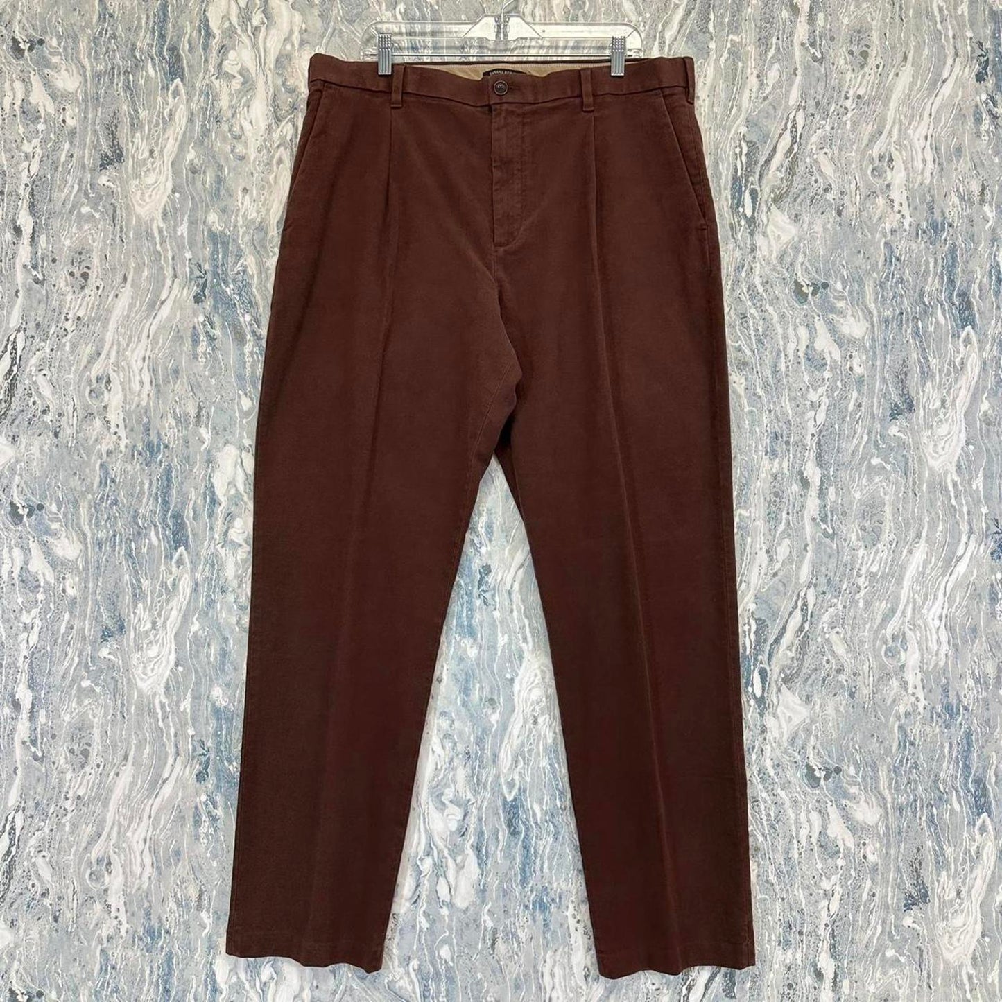 Minimalist Banana Republic Brown Khaki Trouser Pants (38)