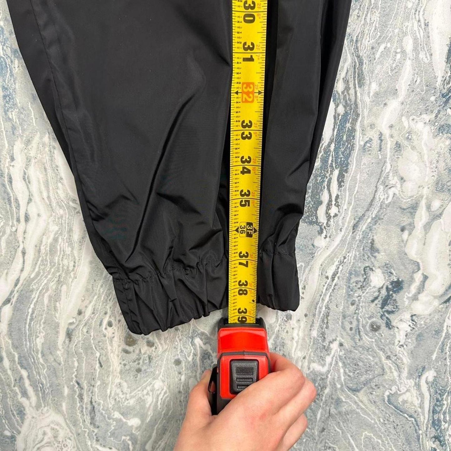 Streetwear black parachute pants (2)