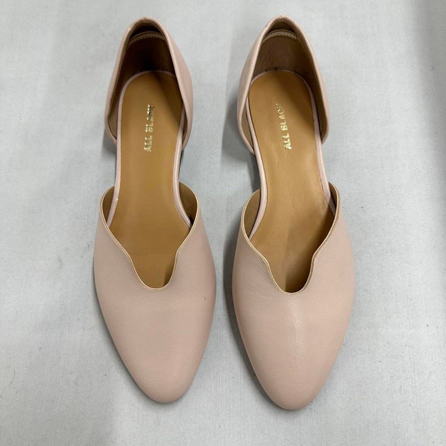 Contemporary Tan Leather Ballet Flats (37)