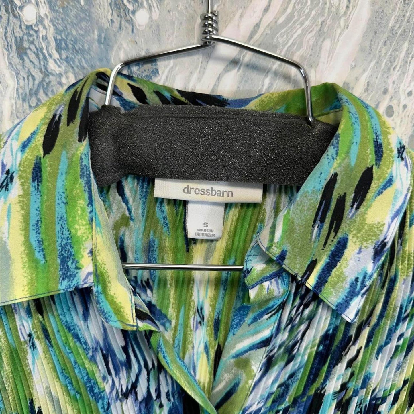 Vintage DRESSBARN Abstract Print Ruffle Cuff Button-Up Blouse (S)