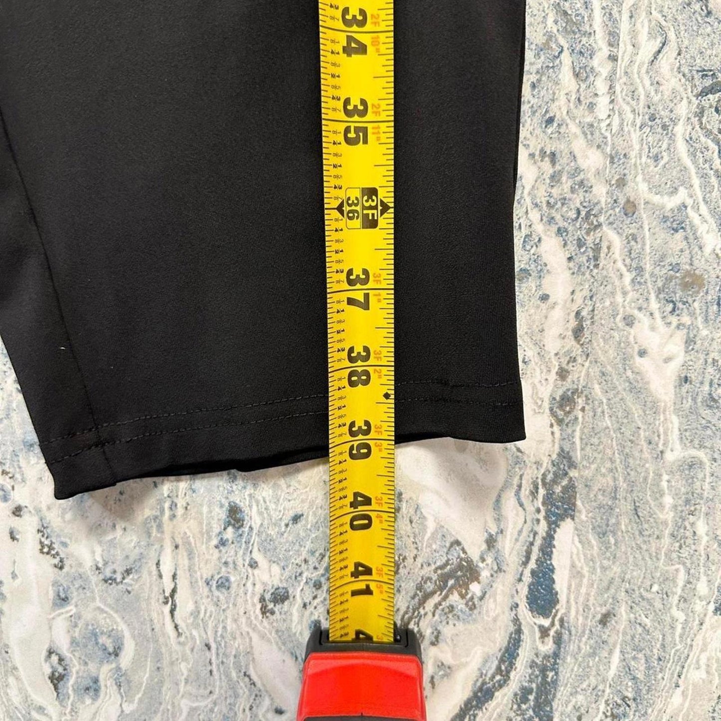 Minimalist basic slim black pants (1)