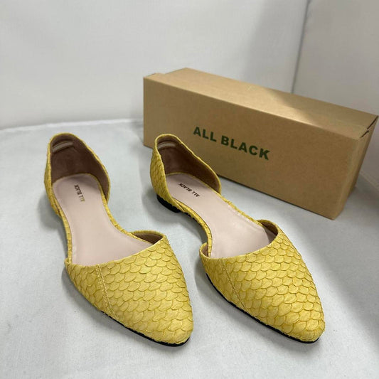 Designer Minimalist Yellow Fish Scale Flats (40)