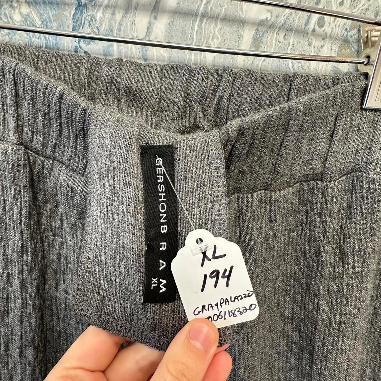 Minimalist grey comfy pants (XL)