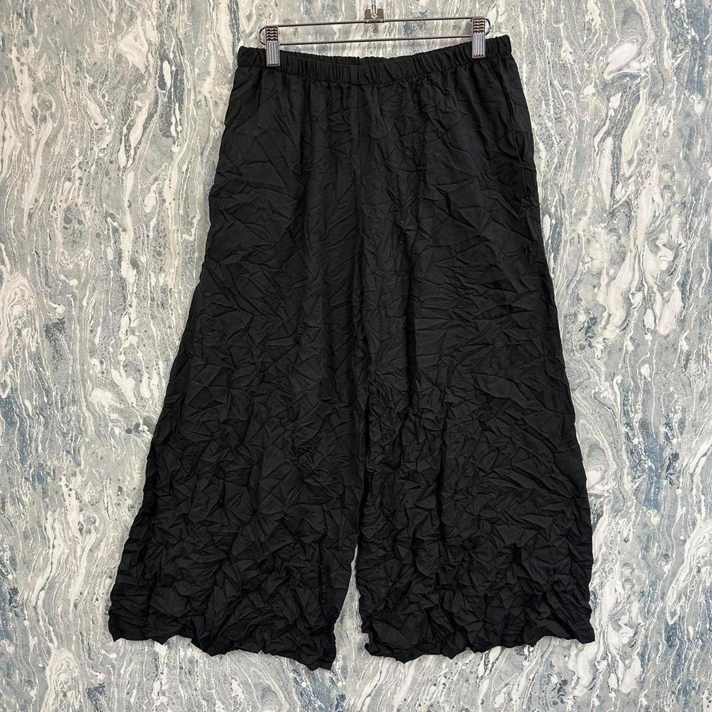 Minimalism Black Palazzo Pants (1)