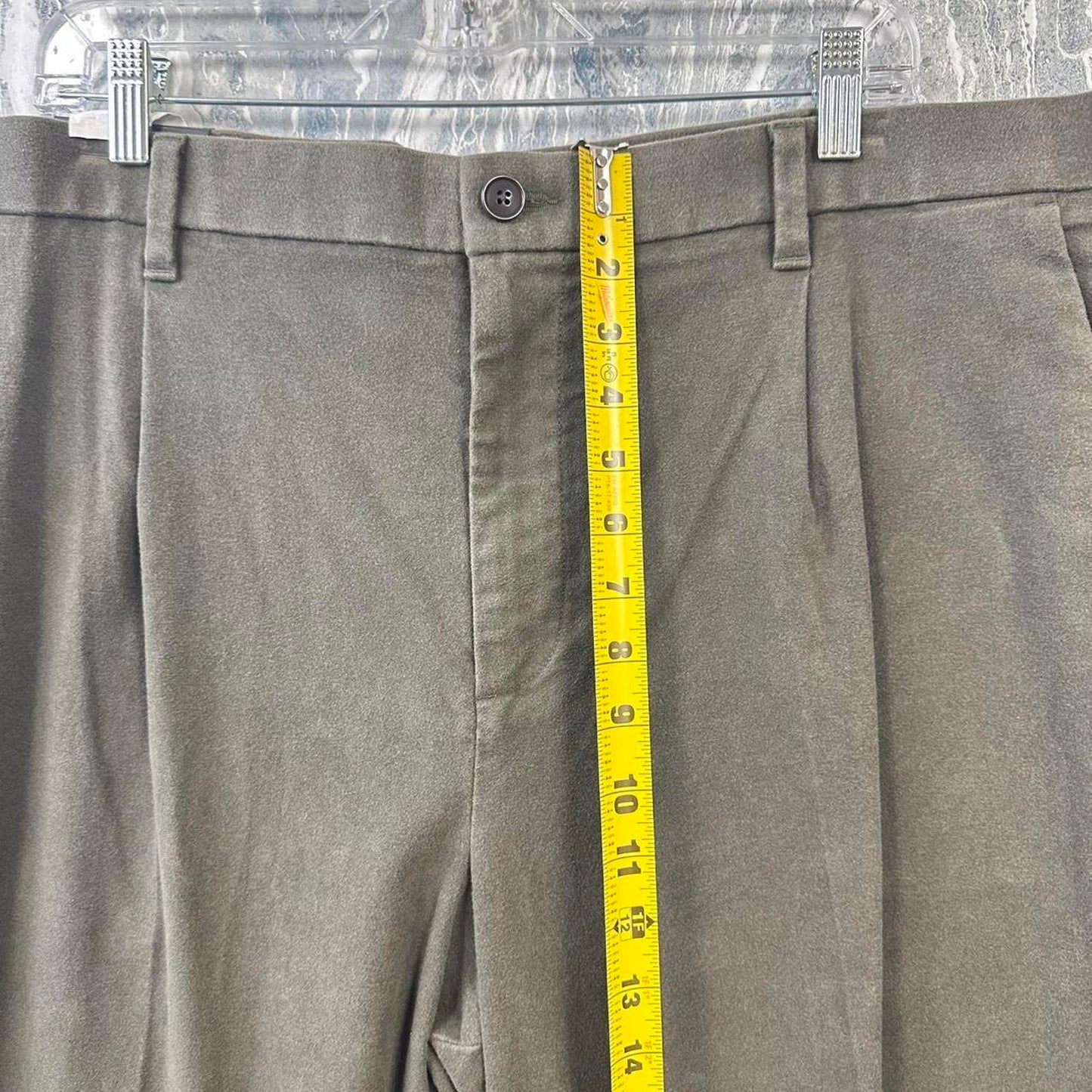 Minimalist Banana Republic Green Khaki Trouser Pants (40)