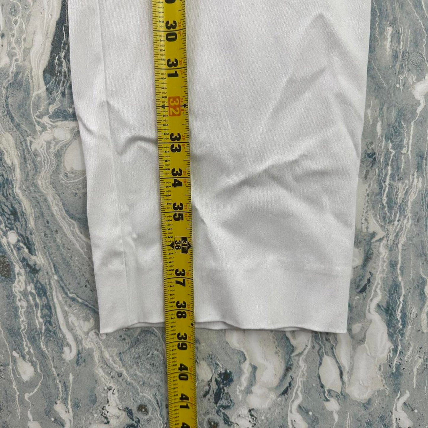 Minimalist White Trousers (16)