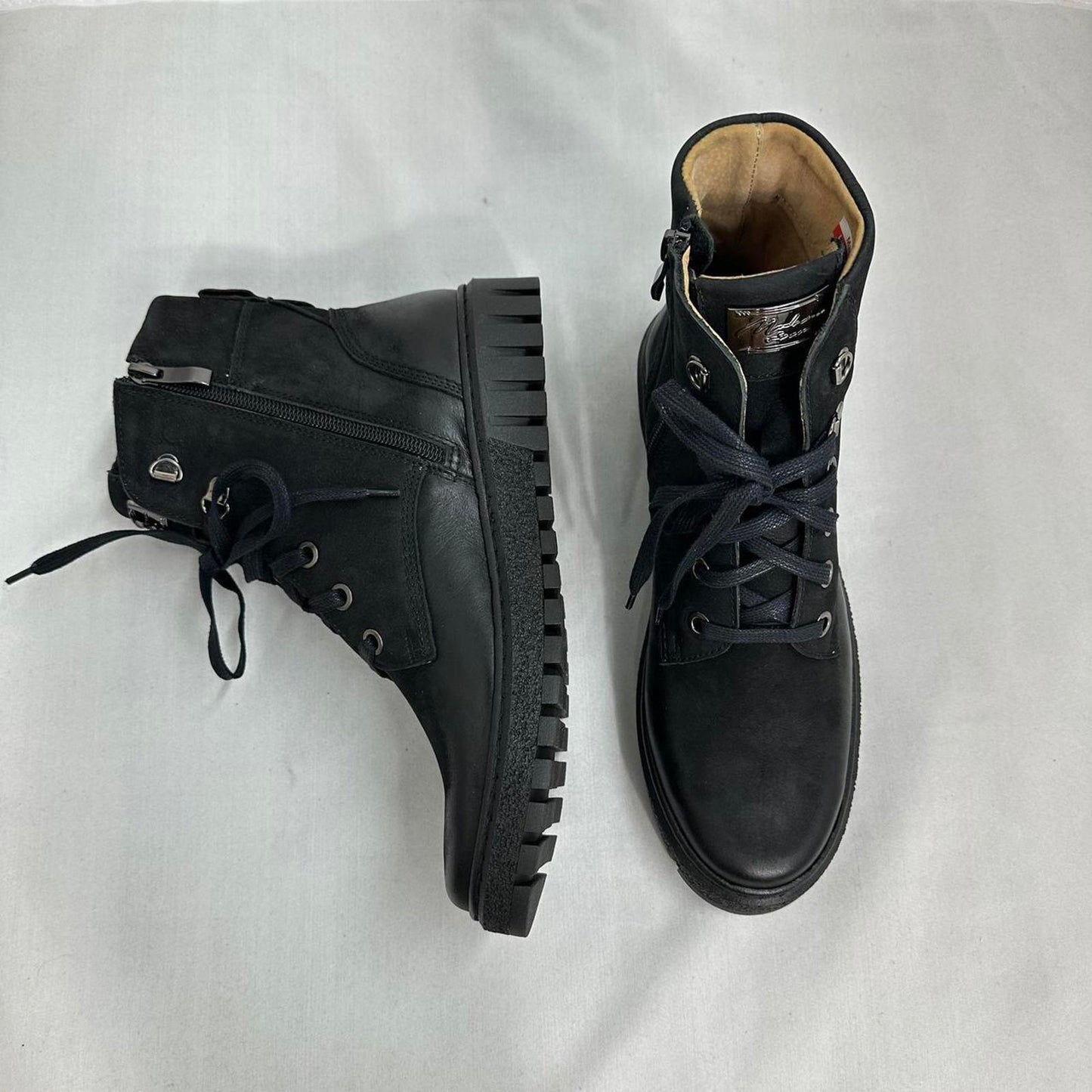 Vital Arch Black Leather Combat Boots (8.5)