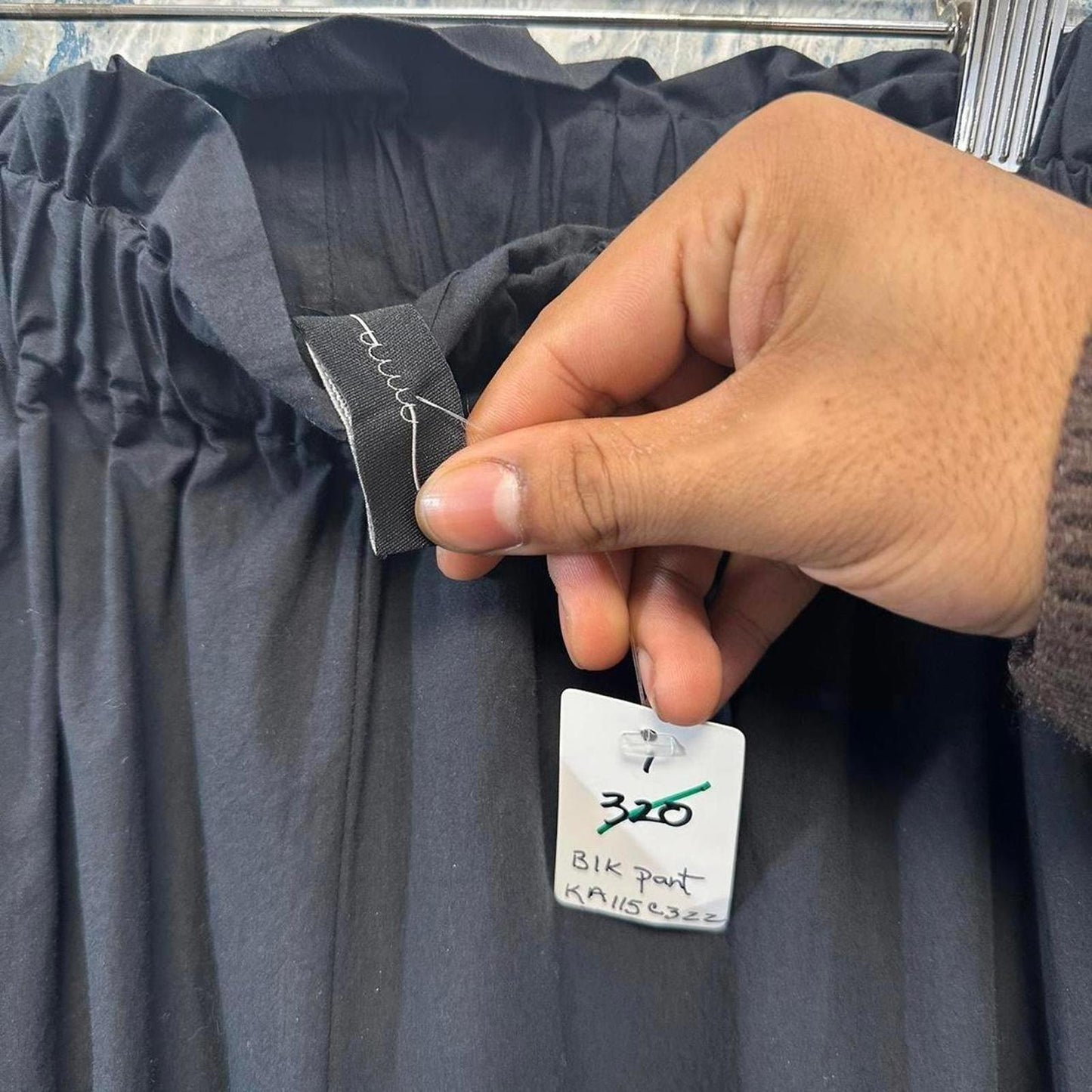 Minimalism Black Pants (1)