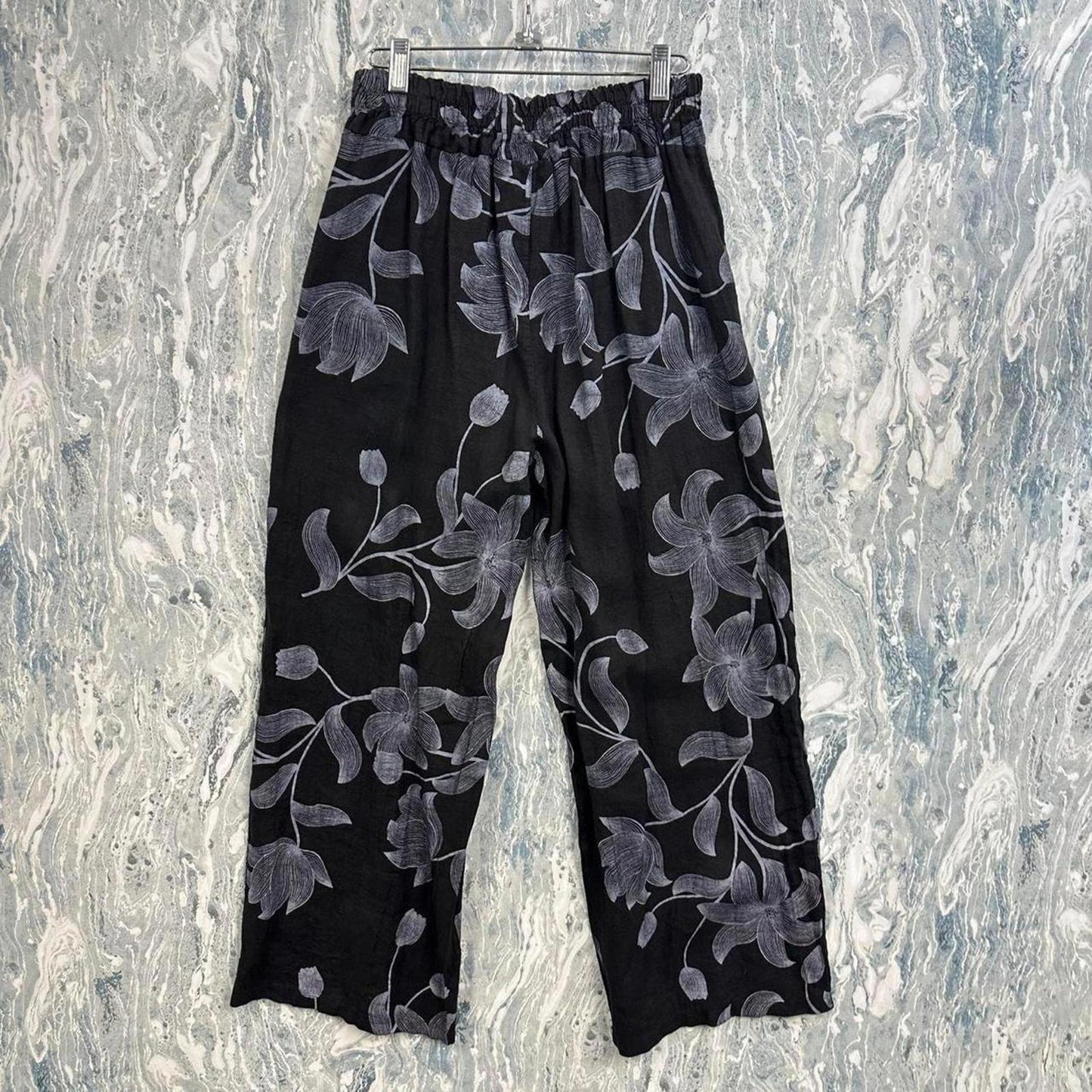 Indie black floral printed pants (S/M)