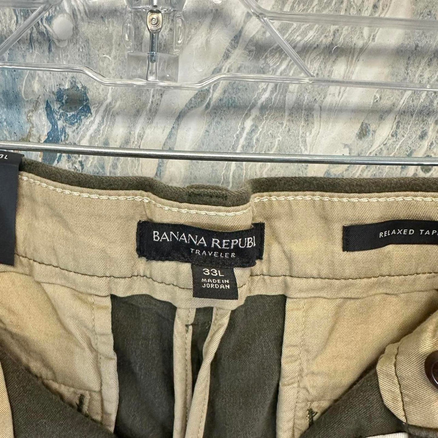 Minimalist Banana Republic Green Khaki Trouser Pants (33)