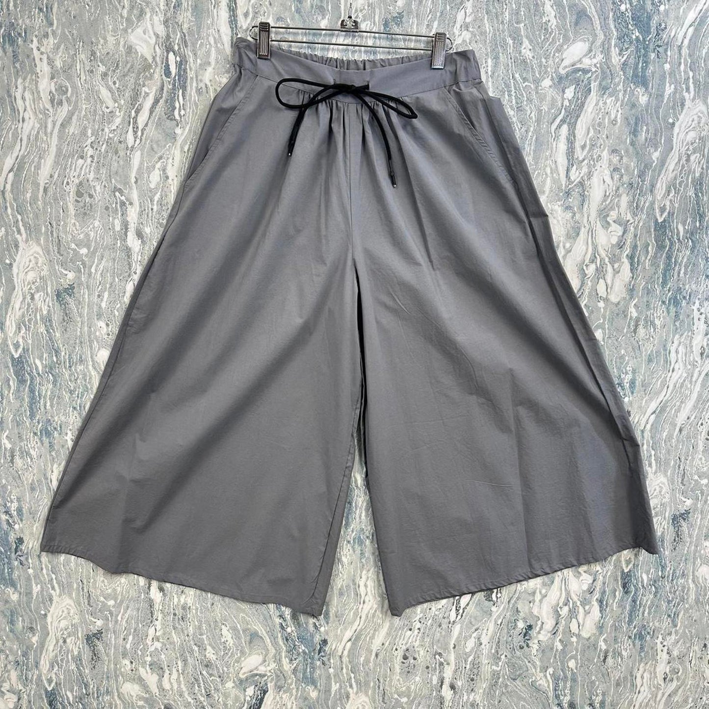 Emma Minimalism Contemporary Gray Wide Leg Pants (O)