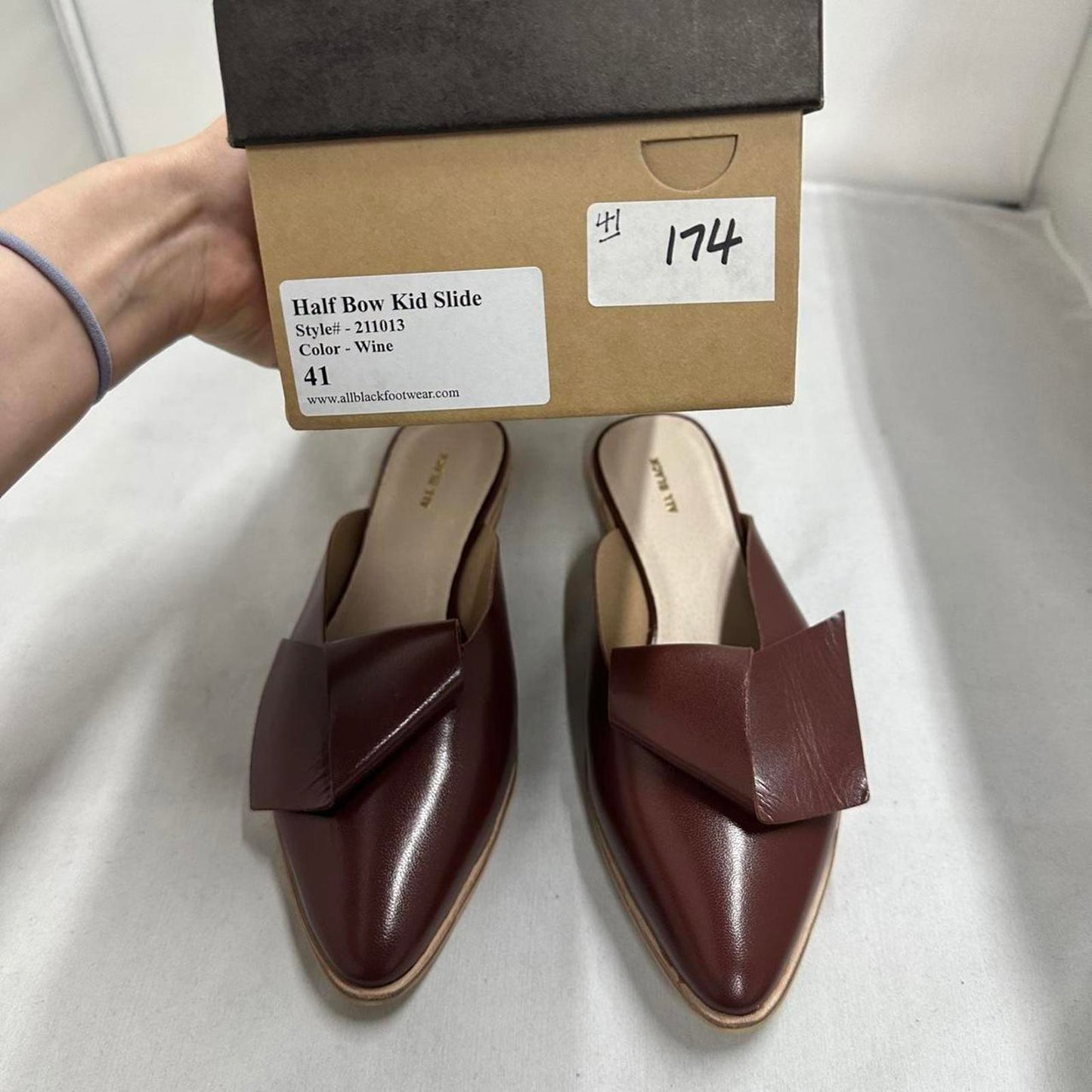 Designer Vintage Style Wine Leather Half Bow Mules (41)