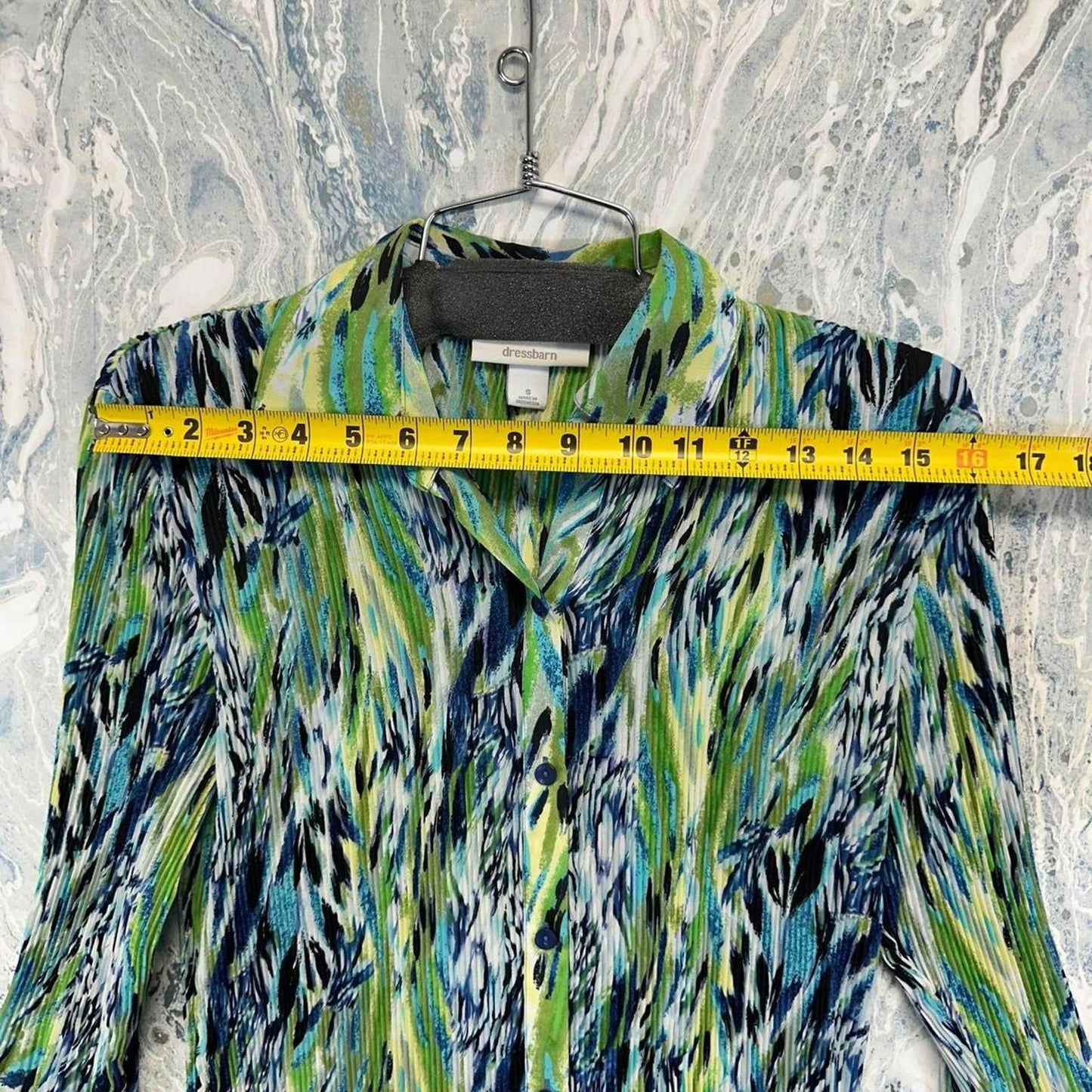 Vintage DRESSBARN Abstract Print Ruffle Cuff Button-Up Blouse (S)